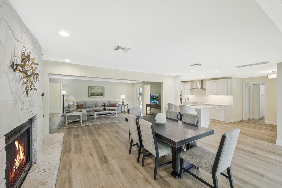 480 Oak Ave, Naples, FL 34108