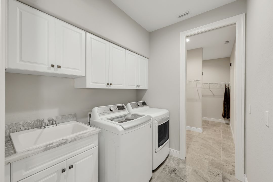 1927 SW 47th Terrace, Cape Coral, FL 33914