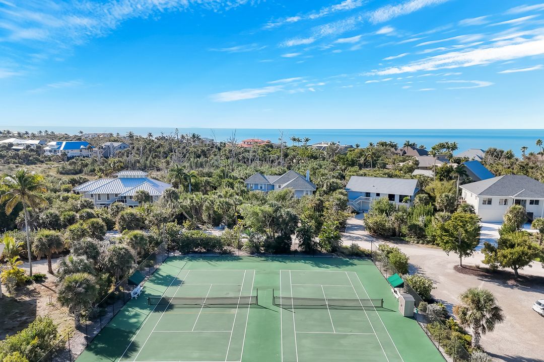 4353 Gulf Pines Dr, Sanibel, FL 33957