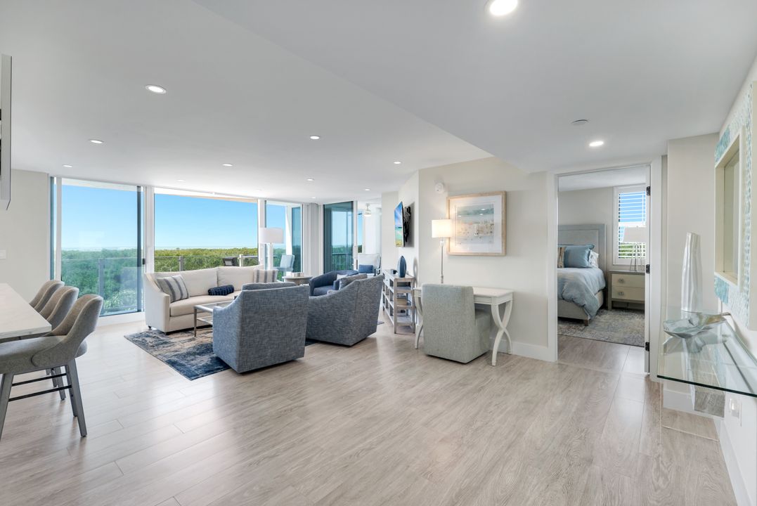 6101 Pelican Bay Blvd  #305, Naples, FL 34108