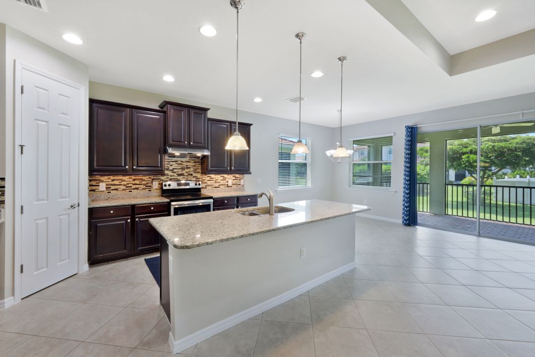 8649 Banyan Bay Blvd, Fort Myers, FL 33908