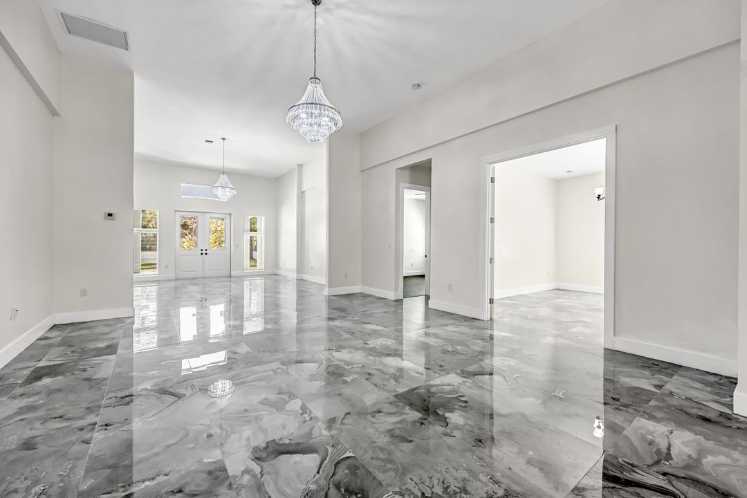 1853 Della Dr, Naples, FL 34117