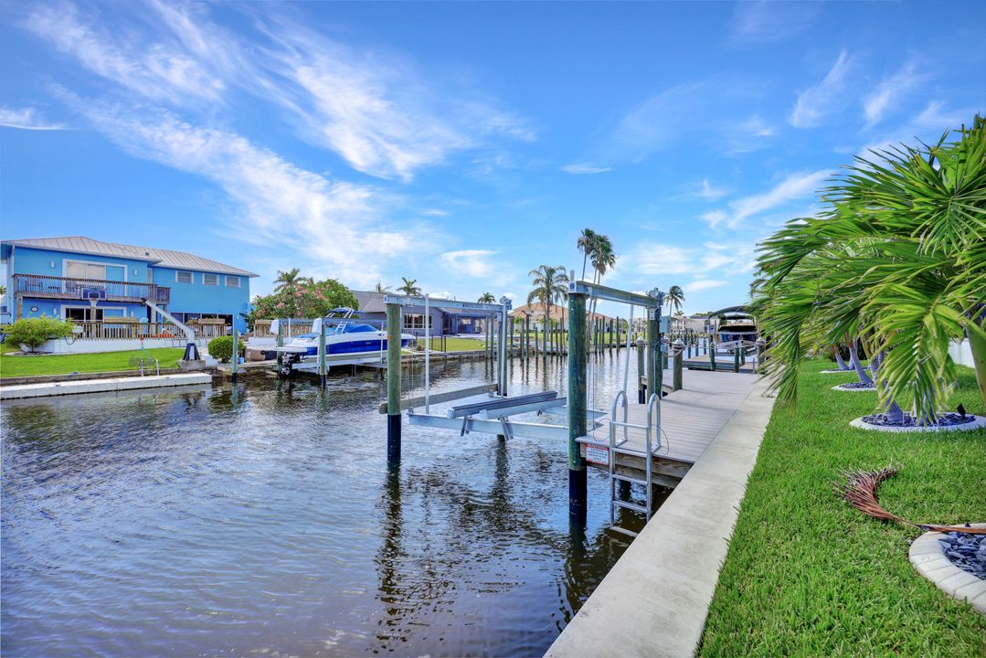 5218 Tiffany Ct, Cape Coral, FL 33904