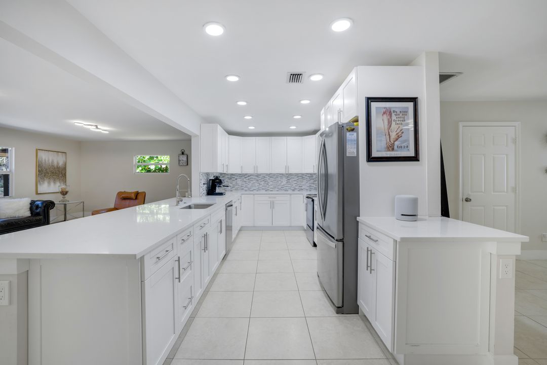2855 66th St SW, Naples, FL 34105
