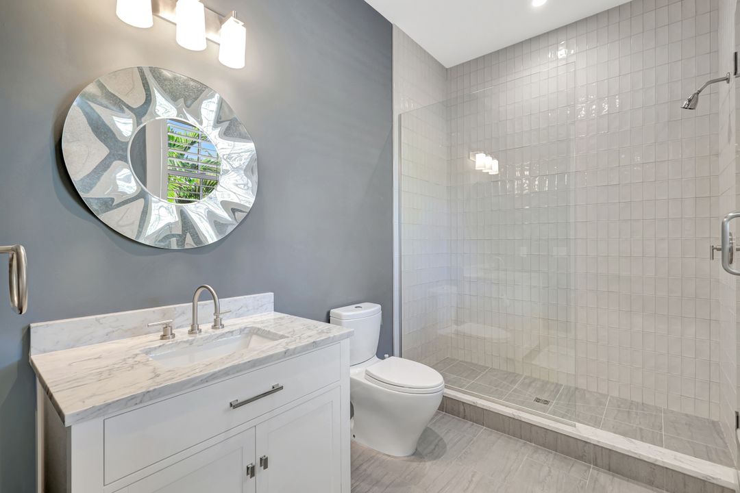 160 Broad Ave S, Naples, FL 34102