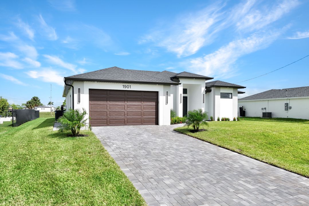 1901 NW 27th St, Cape Coral, FL 33993