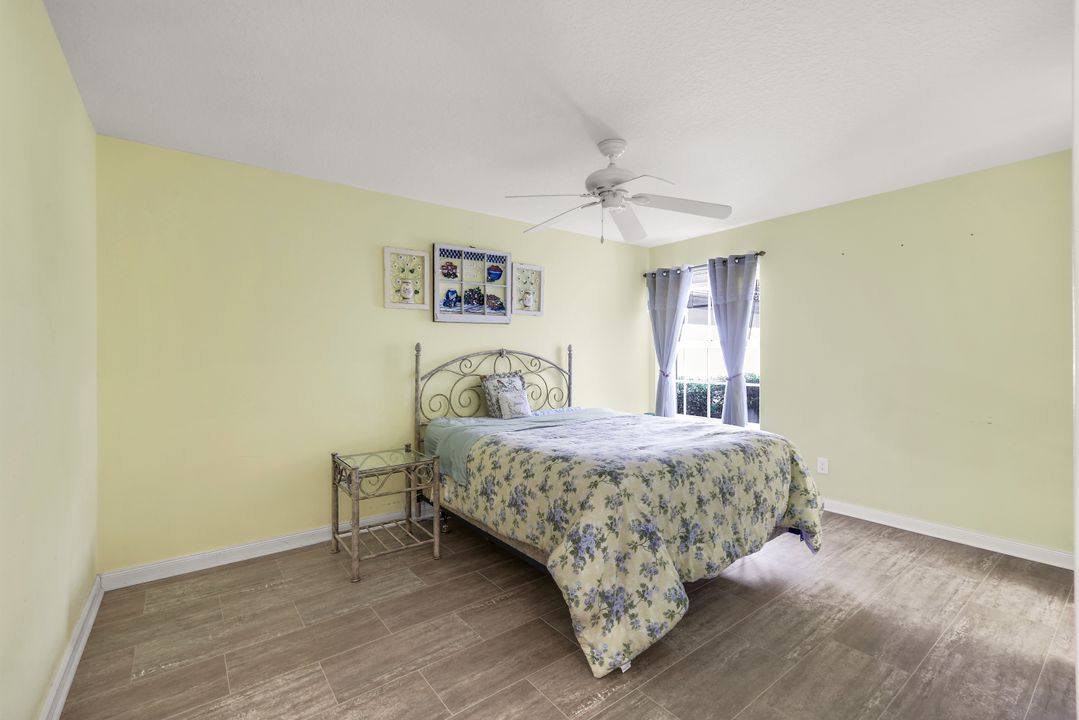 3025 Futuna Ln, Naples, FL 34119