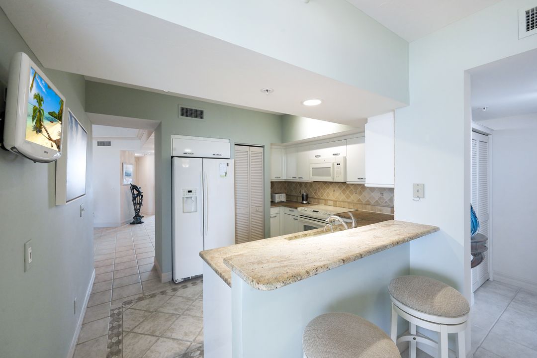 980 Cape Marco Dr #1106, Marco Island, FL 34145