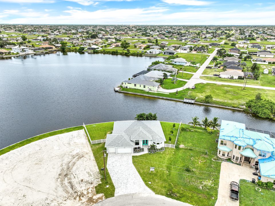 230 NE 18th St, Cape Coral, FL 33909
