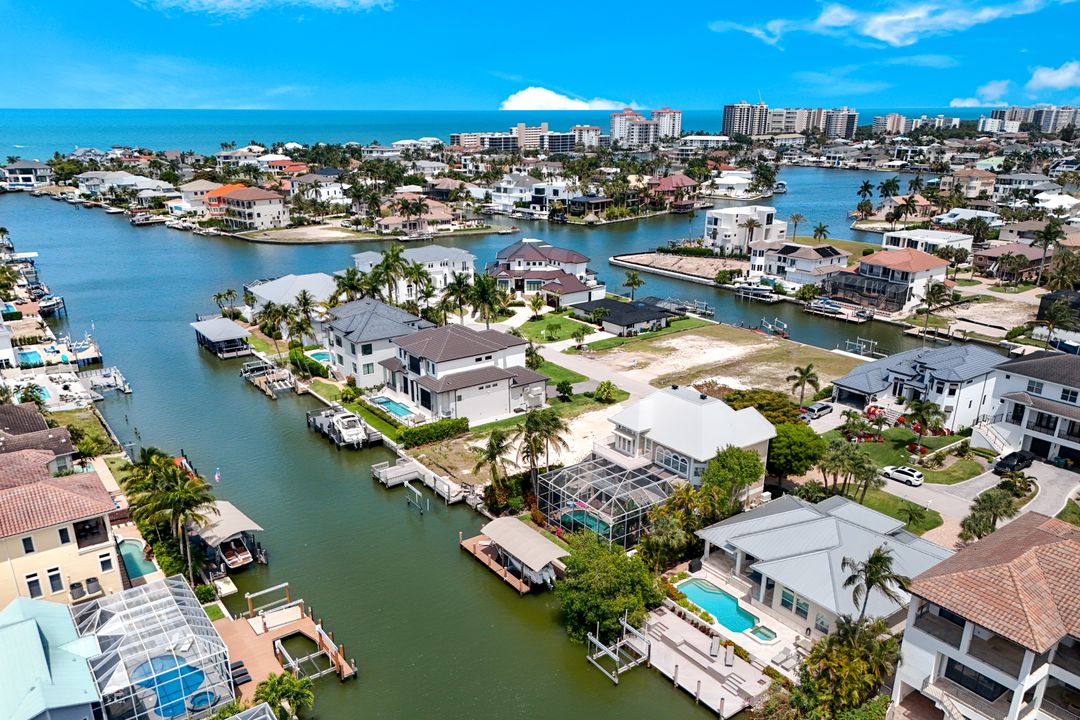 452 Willet Ave, Naples, FL 34108