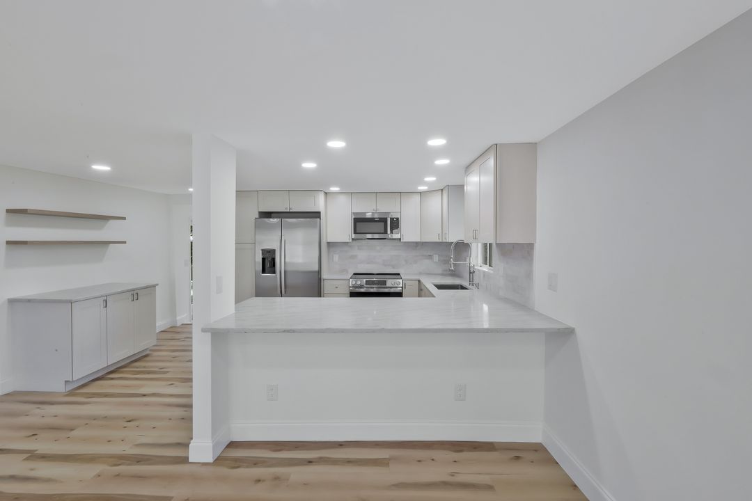 1755 Oakley Ave, Fort Myers, FL 33901