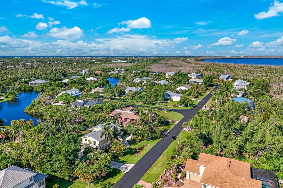 1752 Serenity Ln, Sanibel, FL 33957