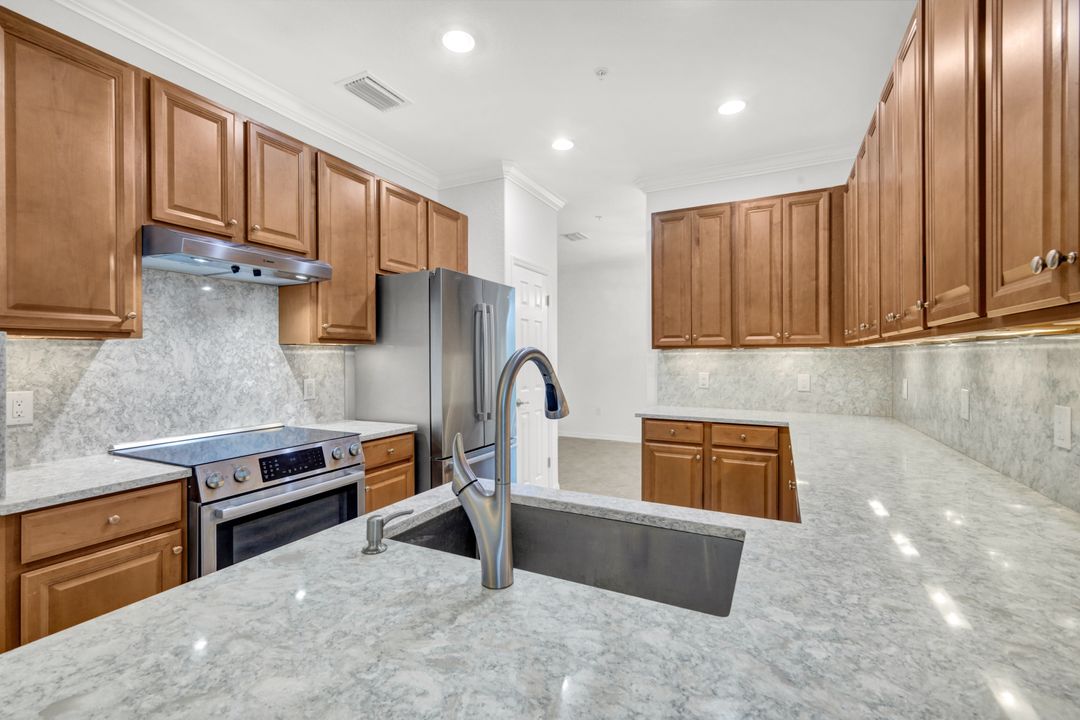 10240 Cobble Notch Loop #201, Bonita Springs, FL 34135