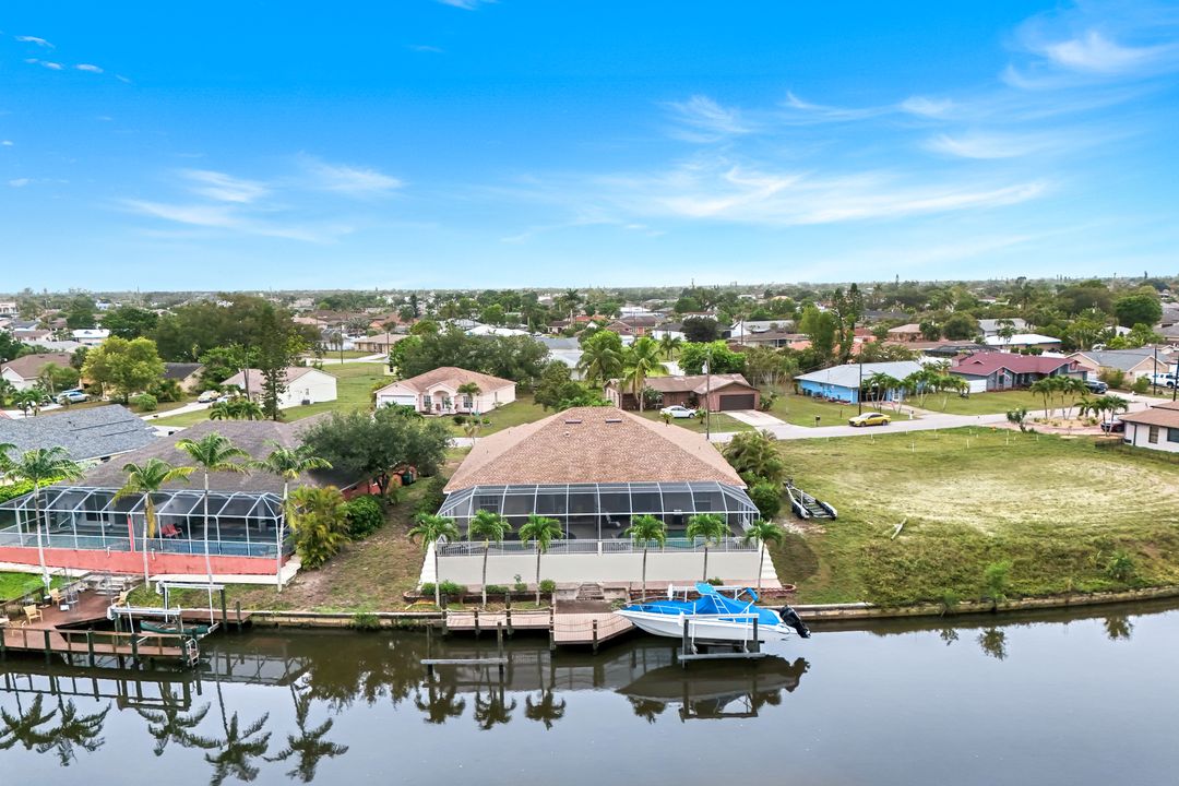 1002 SE 13th Ave, Cape Coral, FL 33990