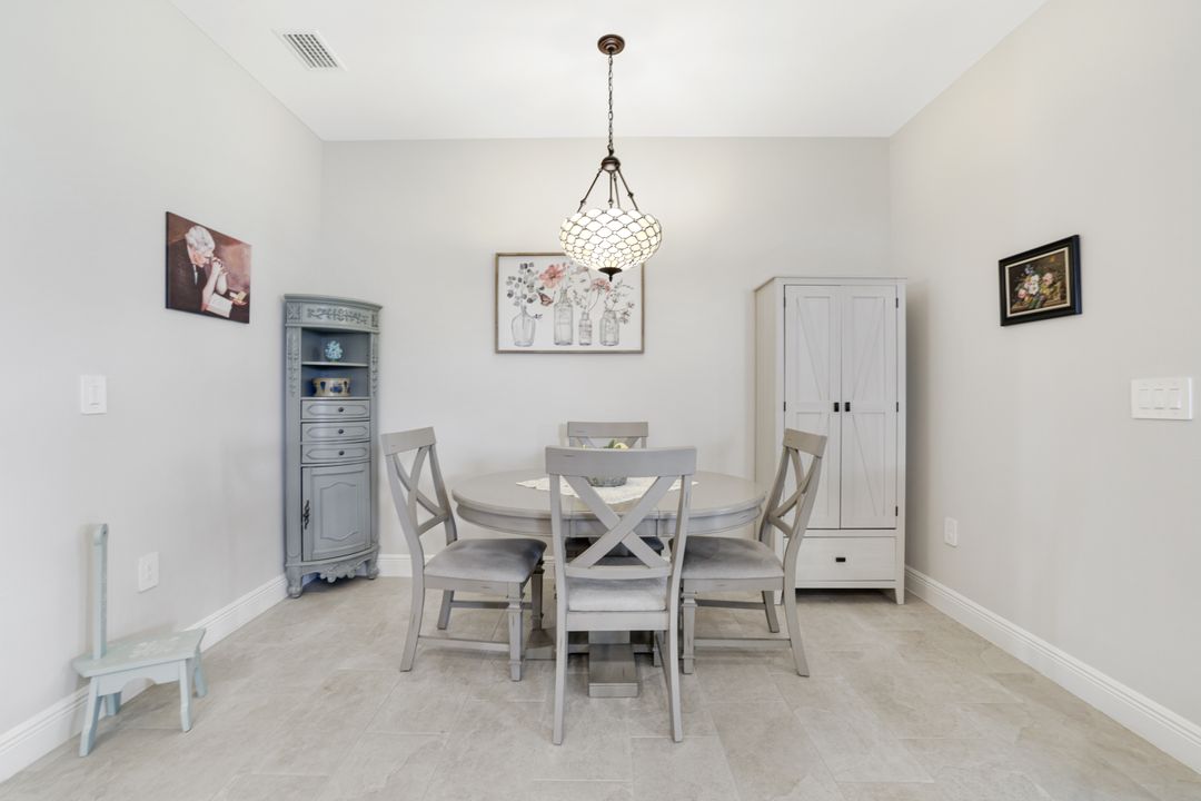 4691 Centaurus Cir, Naples, FL 34120