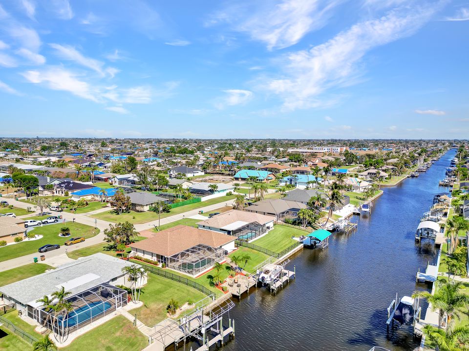 3749 SW 2nd Ave, Cape Coral, FL 33914