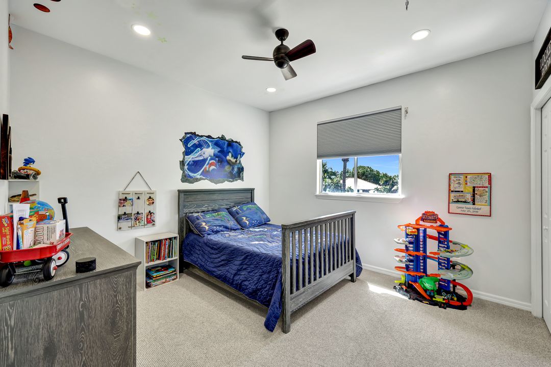 8146 Las Palmas Way, Naples, FL 34109