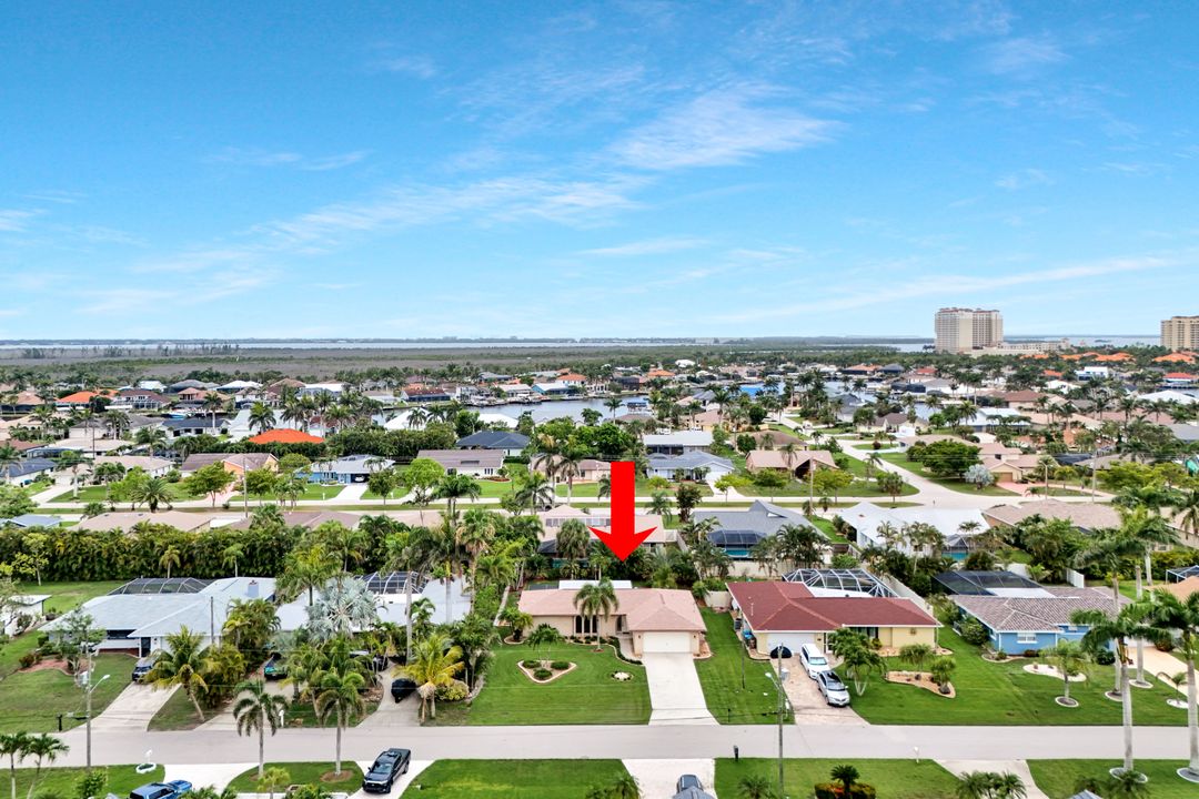 900 SW 54th Ln, Cape Coral, FL 33914