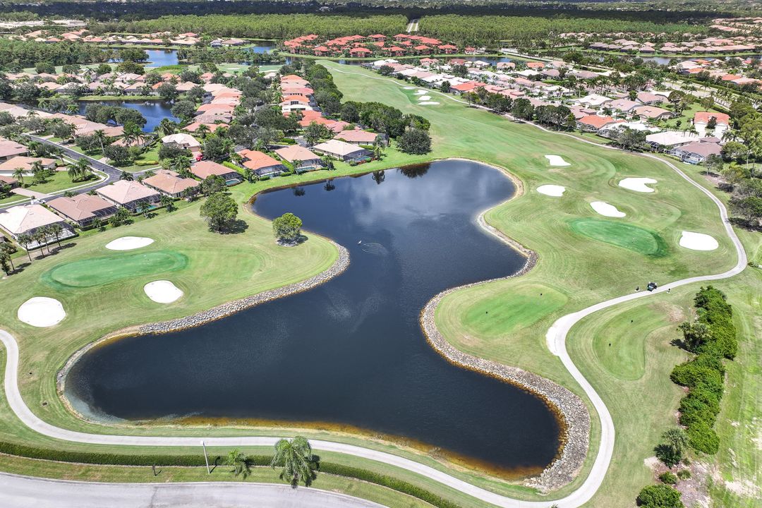 6667 Castlelawn Pl #19, Naples, FL 34113