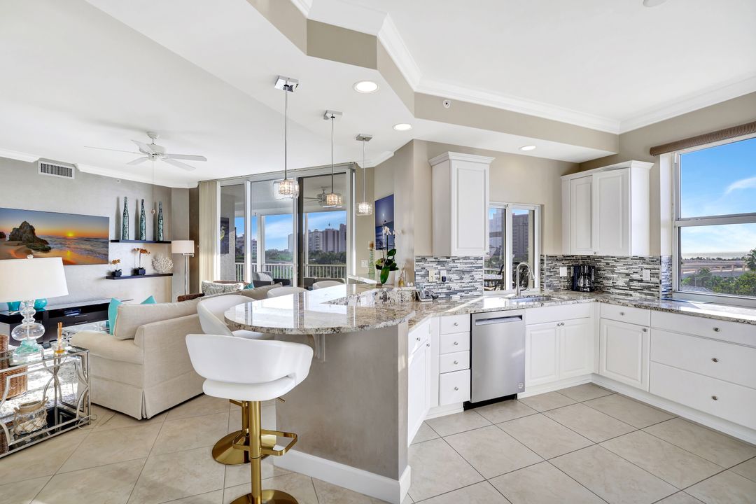 400 Flagship Dr #602, Naples, FL 34108