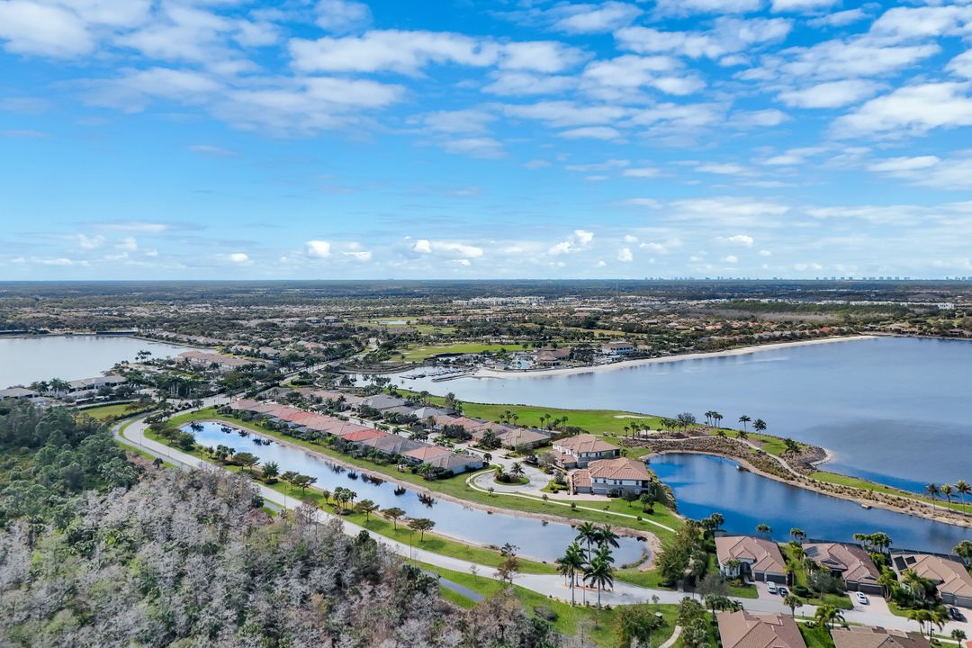 9060 Siesta Bay Dr #101, Naples, FL 34120