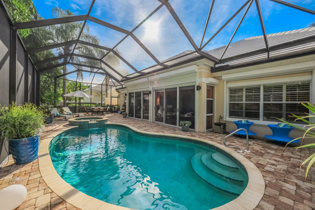 353 Carlton Pl, Naples, FL 34108
