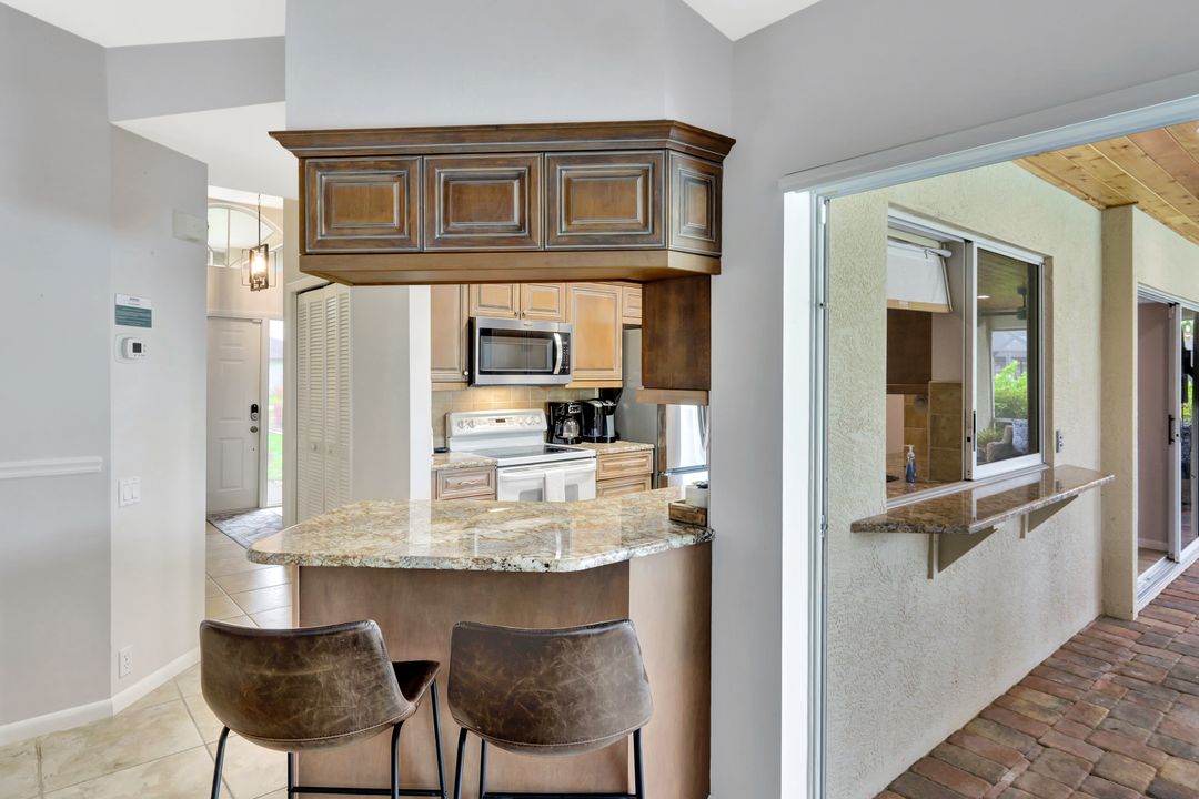 3704 Cartwright Ct, Bonita Springs, FL 34134