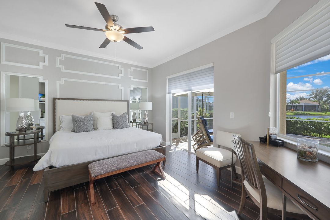 463 Tullamore Ln, Naples, FL 34110