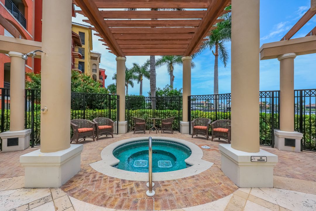 620 Rockport Ct, Marco Island, FL 34145