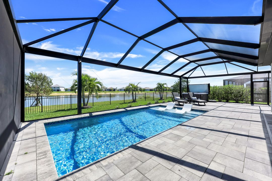 11477 Canopy Loop, Fort Myers, FL 33913