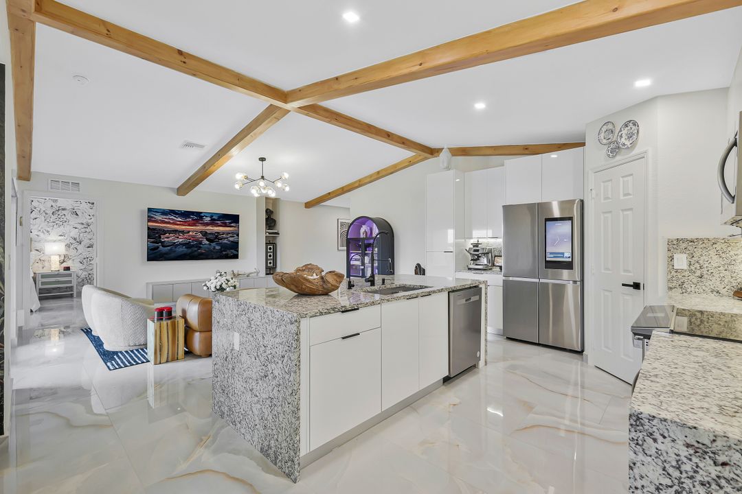 2003 NE 6th Ave, Cape Coral, FL 33909