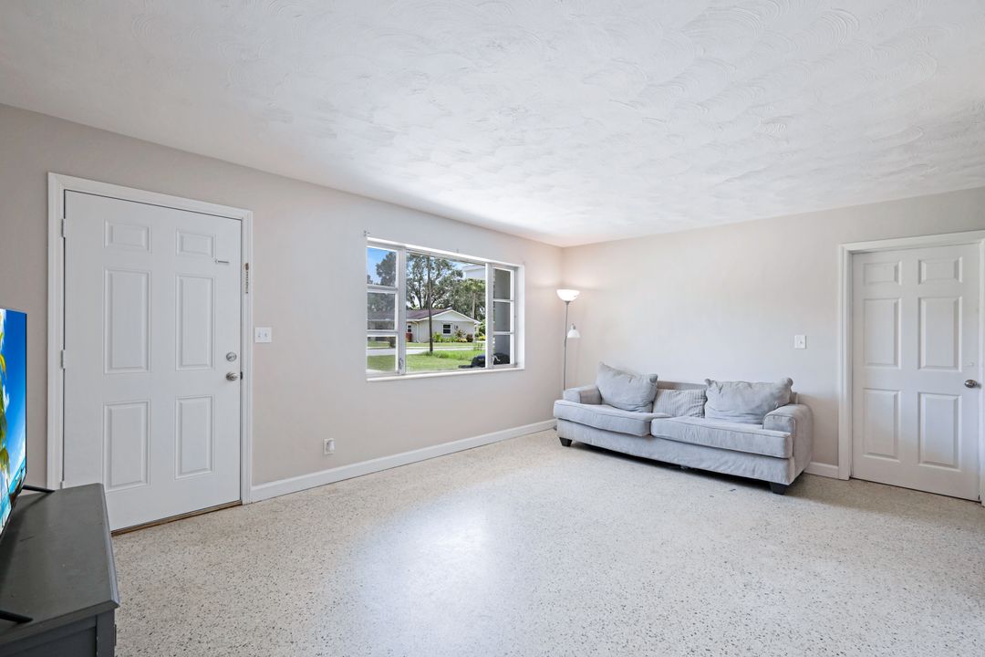 2968 Sunset Rd, Fort Myers, FL 33901