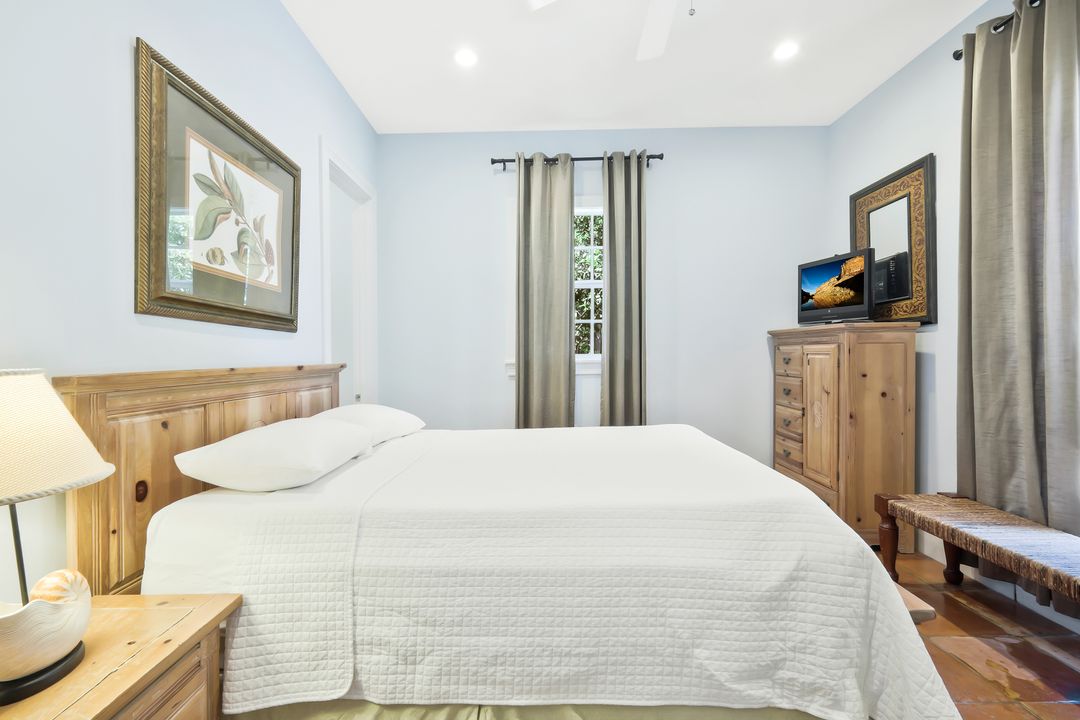 16167 Captiva Dr, Captiva, FL 33924