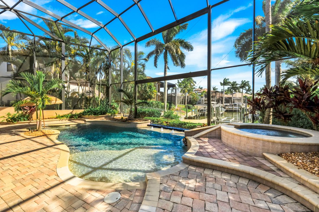 5727 Yardarm Ct, Cape Coral, FL 33914
