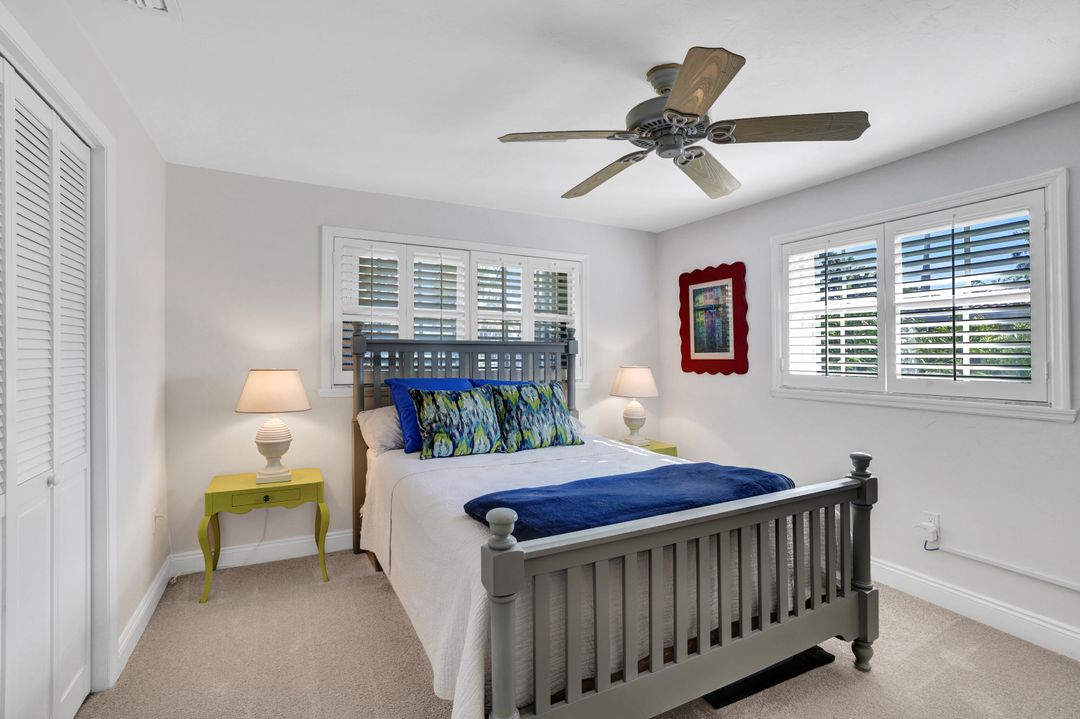 735 Old Trail Dr, Naples, FL 34103