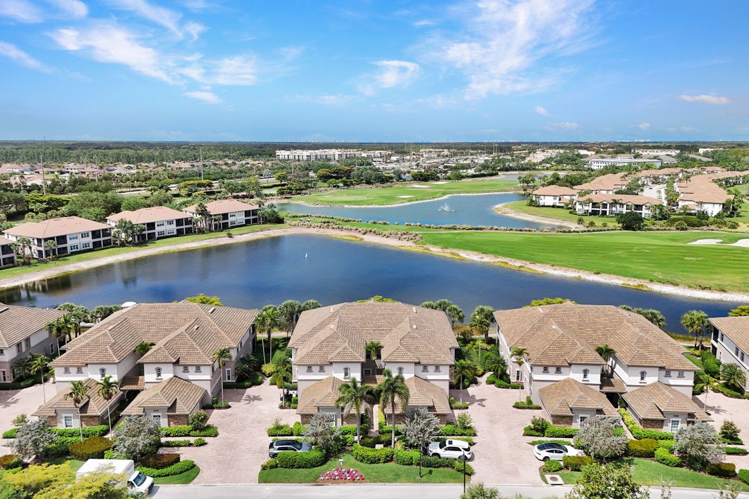 8755 Coastline Ct #202, Naples, FL 34120