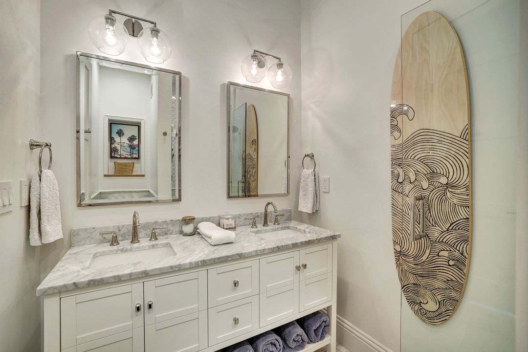 6849 Grenadier Blvd #105, Naples, FL 34108