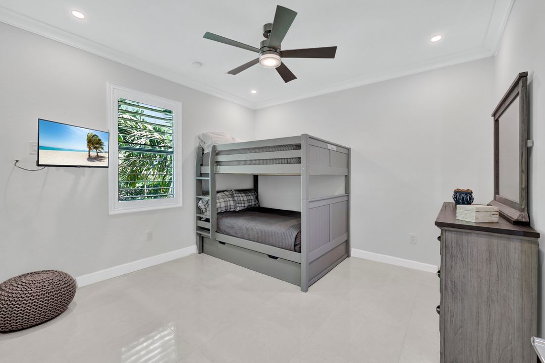 5341 Tamarind Ridge Dr, Naples, FL 34119
