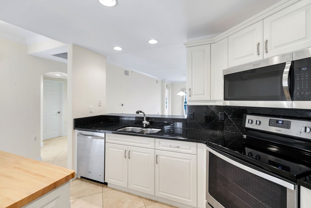 3029 Driftwood Way #3305, Naples, FL 34109