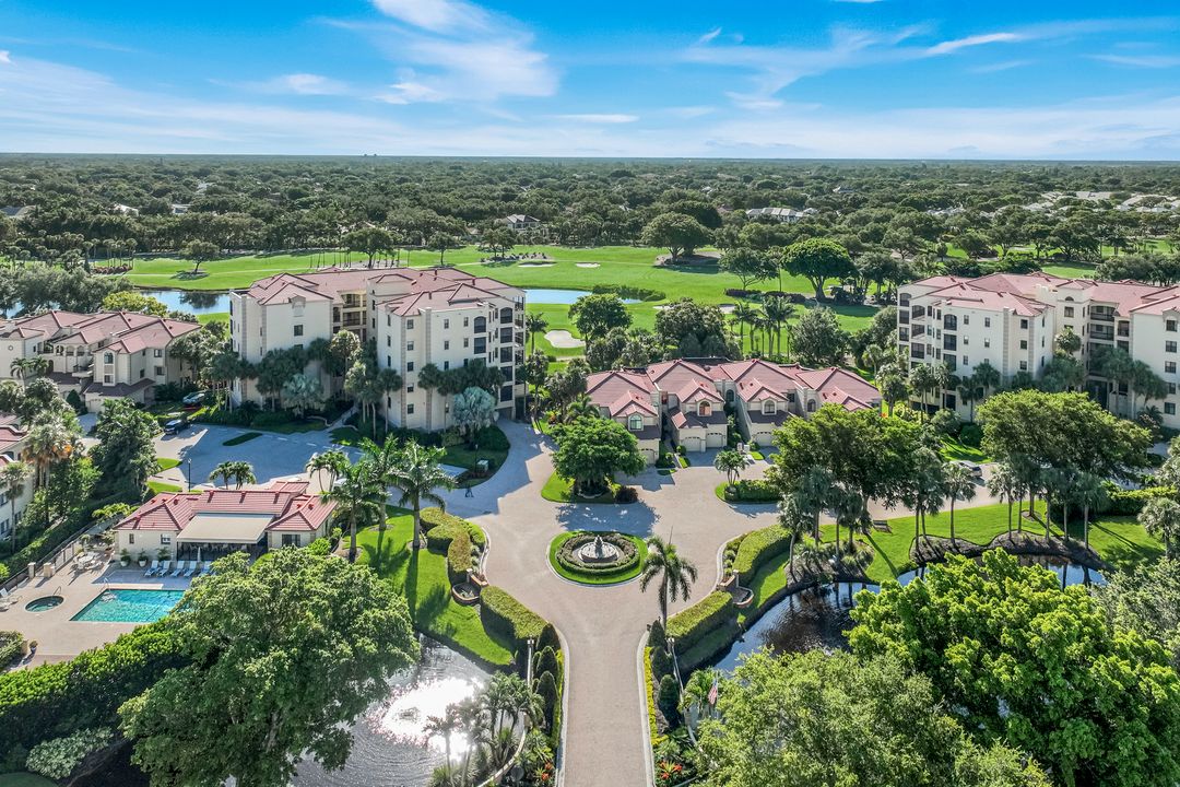Pelican Bay Blvd, Pelican Bay, FL 34108
