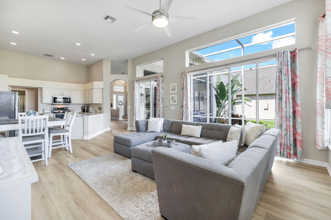 196 Skipping Stone Ln, Naples, FL 34119