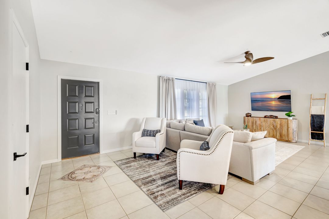 1940 SE 6th Ave, Cape Coral, FL 33990