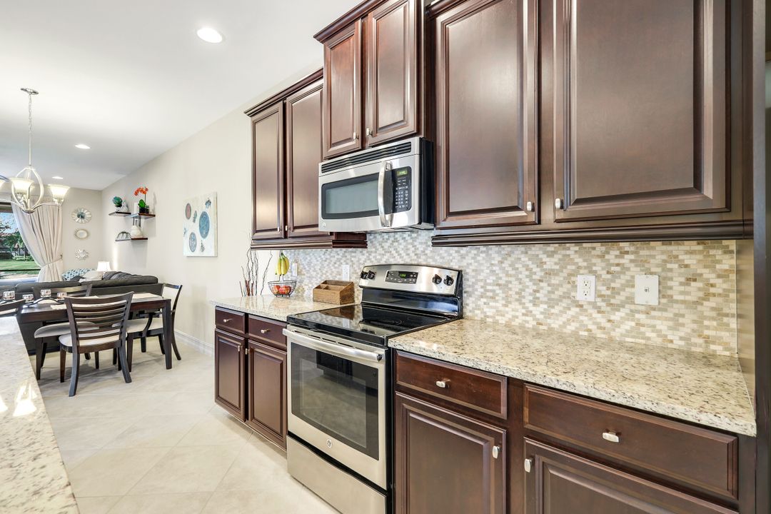 11087 St. Roman Way, Bonita Springs, FL 34135