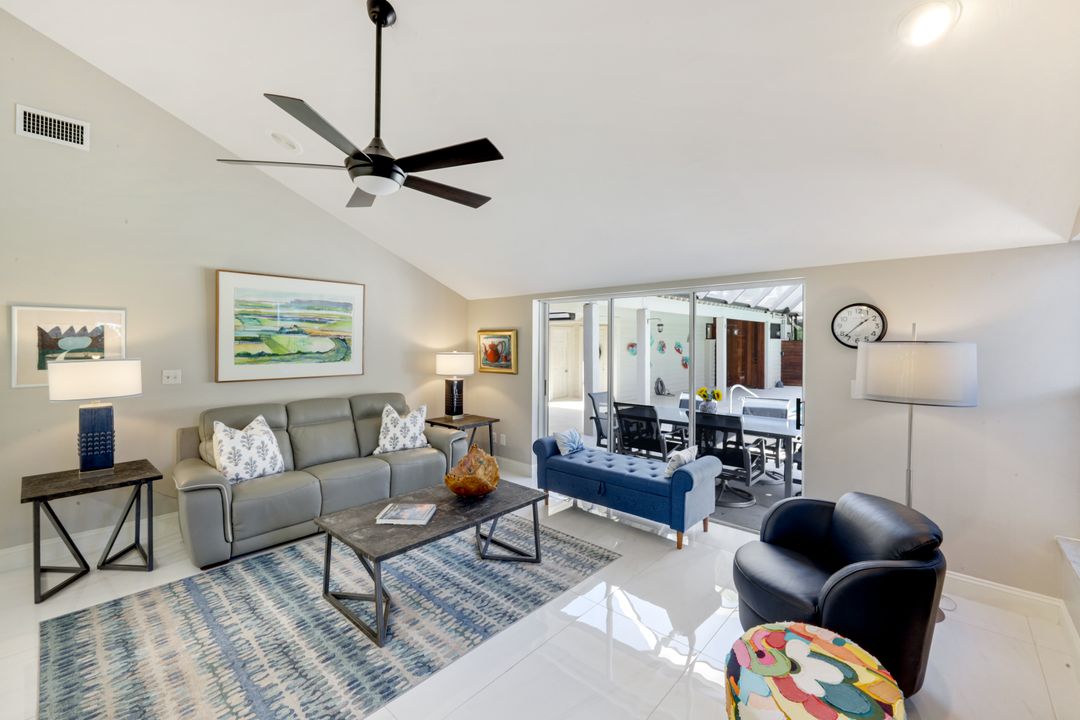 370 Edgemere Way N, Naples, FL 34105