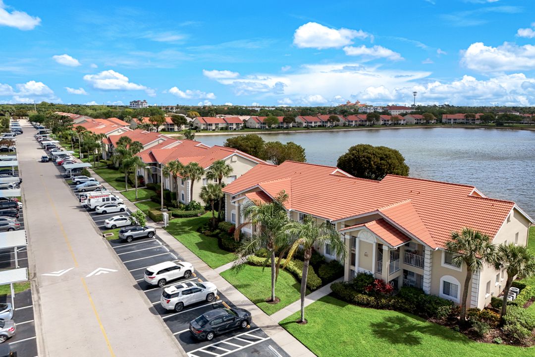 7706 Jewel Ln, Naples, FL 34109