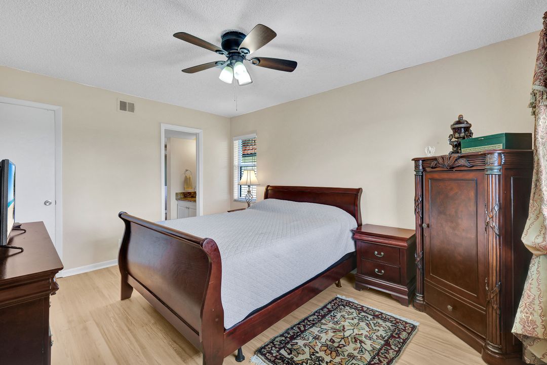 4346 27th Ct SW #201, Naples, FL 34116