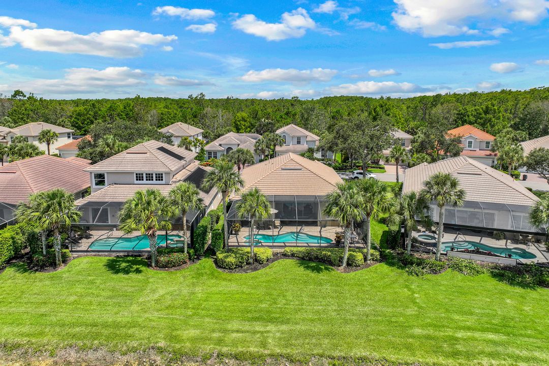 9084 Falling Leaf Dr, Bonita Springs, FL 34135