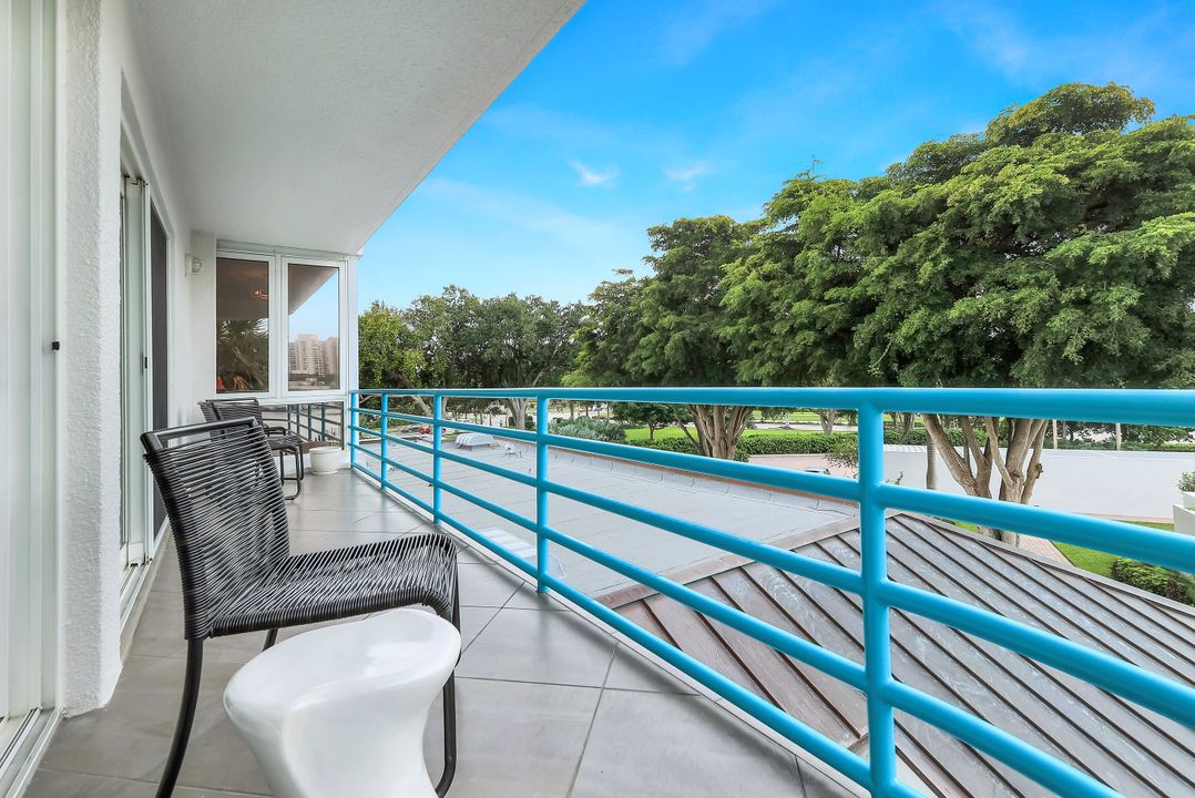 355 Park Shore Dr #1-134, Naples, FL 34103