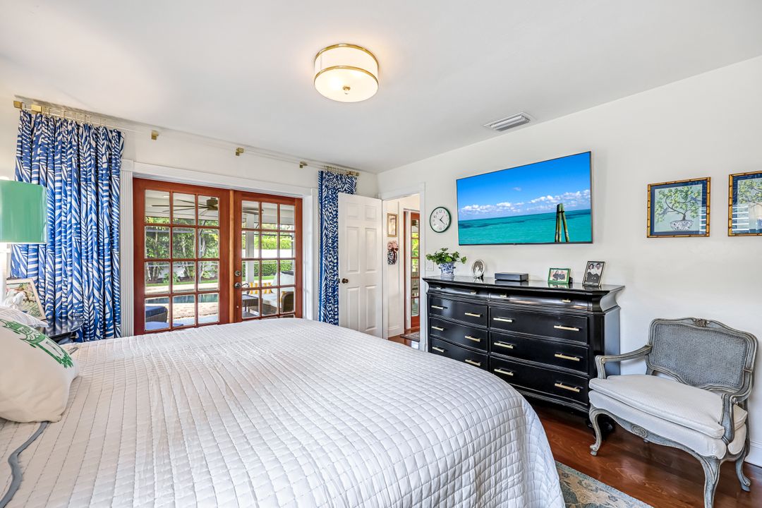 87 Burning Tree Dr, Naples, FL 34105