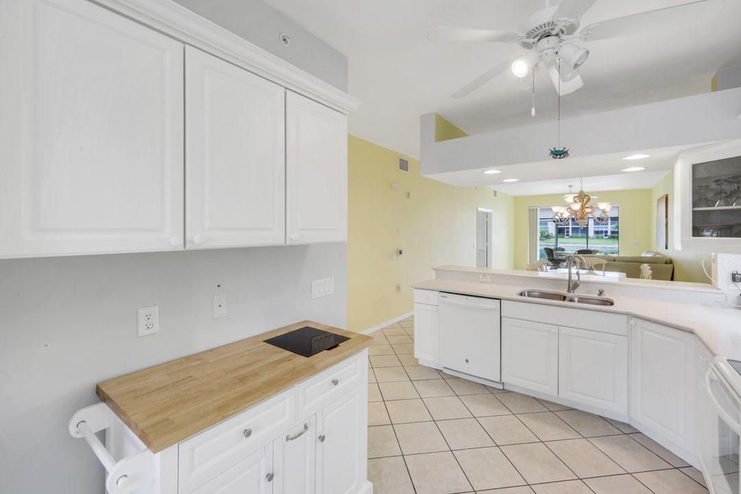 2415 Bayou Ln #3, Naples, FL 34112